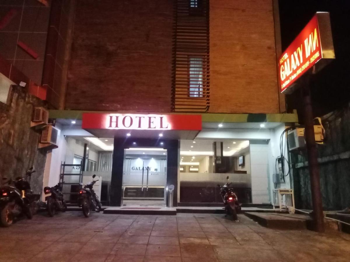 Galaxy Inn Baubau Luaran gambar