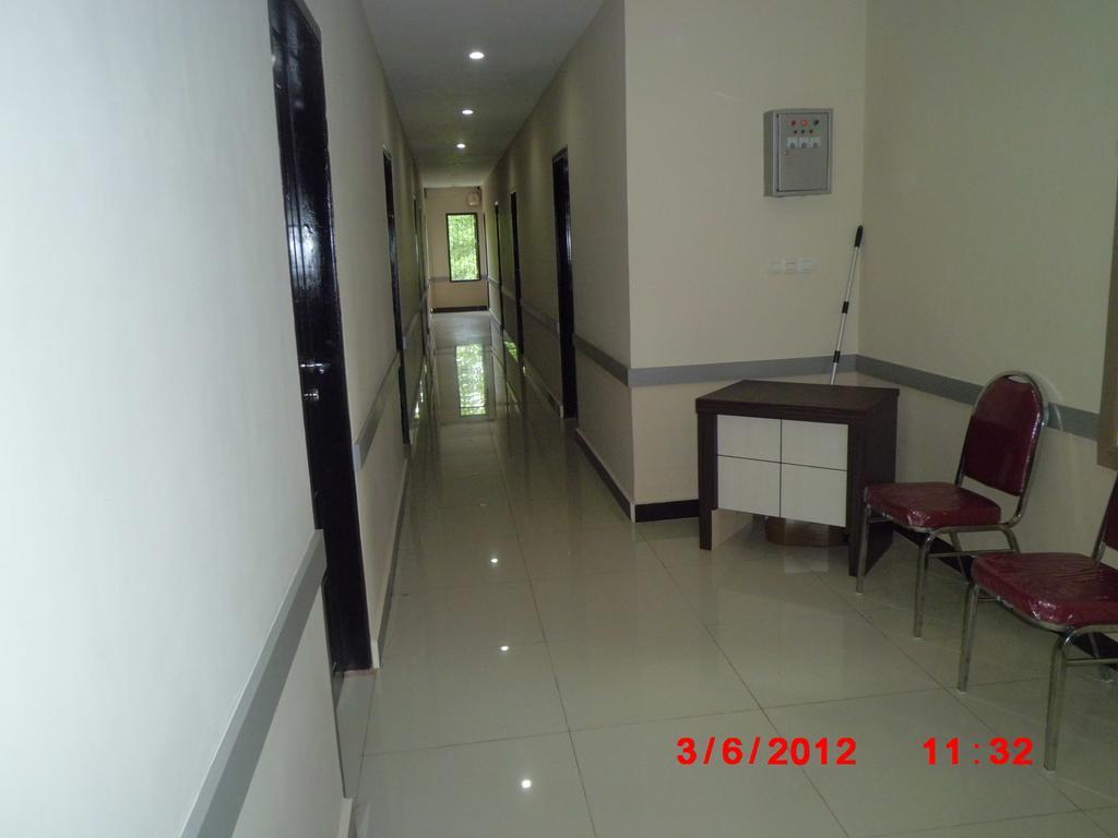 Galaxy Inn Baubau Luaran gambar